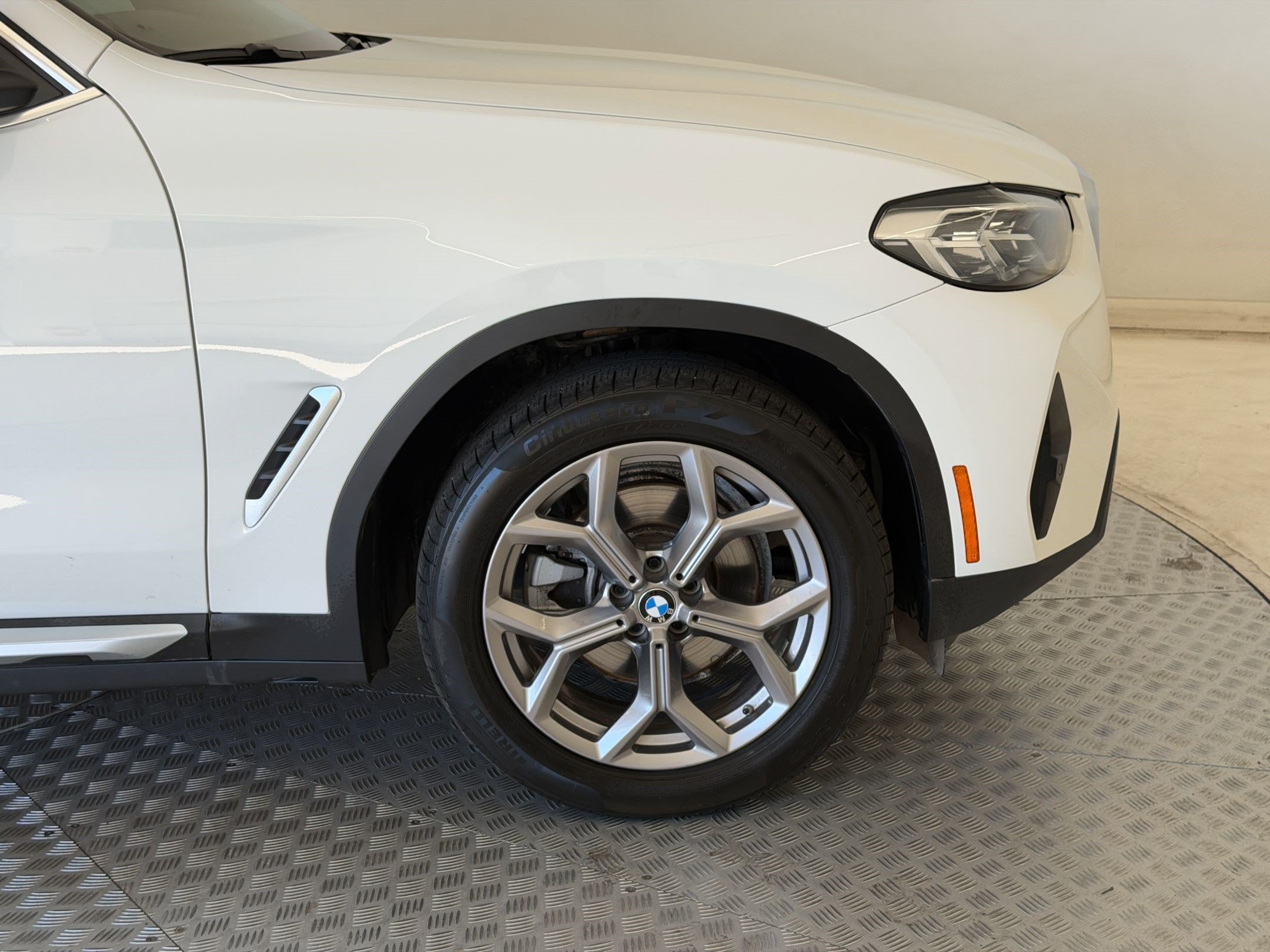 Used 2023 BMW X3 xDrive30i w/ Premium Package w/ZPA AWD/4WD image 13
