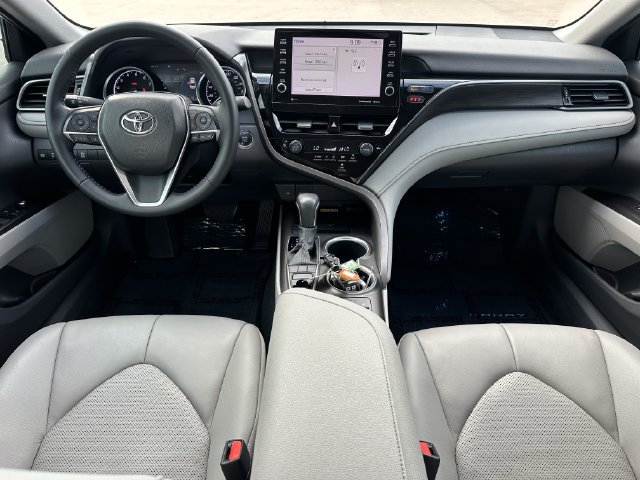 Used 2022 Toyota Camry XLE FWD image 10