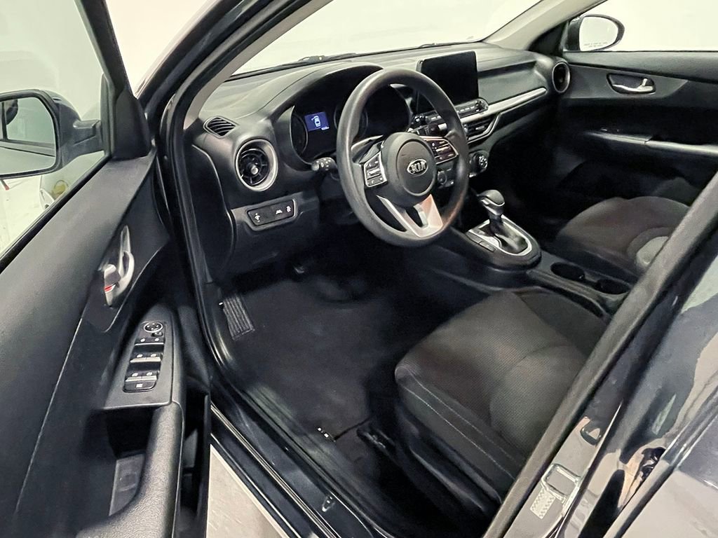 Used 2020 Kia Forte LXS FWD image 18