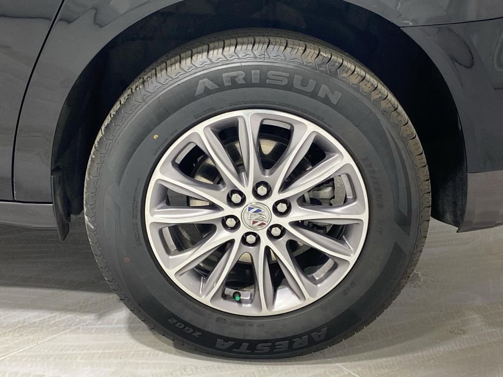 Used 2024 Buick Enclave Premium image 32