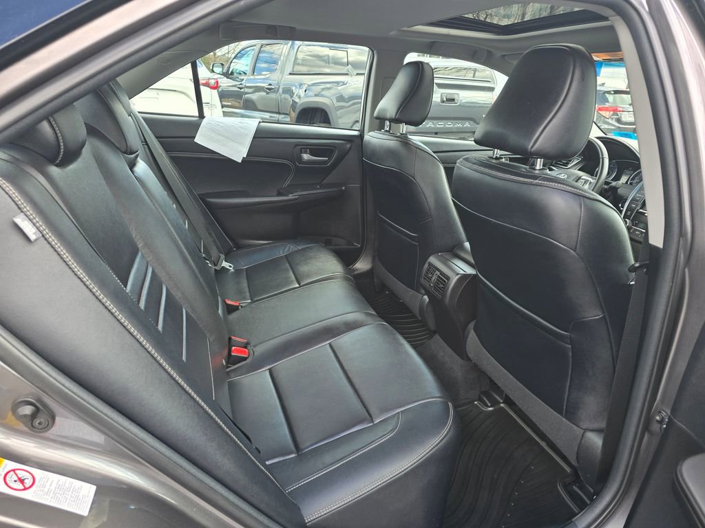 Used 2017 Toyota Camry XLE w/ Moonroof Package image 13
