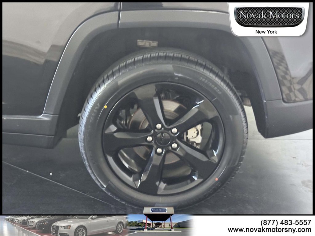 Used 2022 Jeep Grand Cherokee Altitude image 7