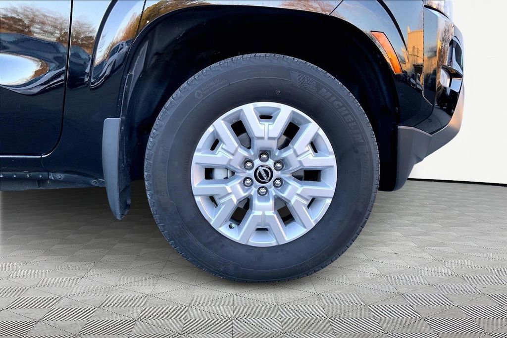Used 2023 Nissan Frontier SV image 21