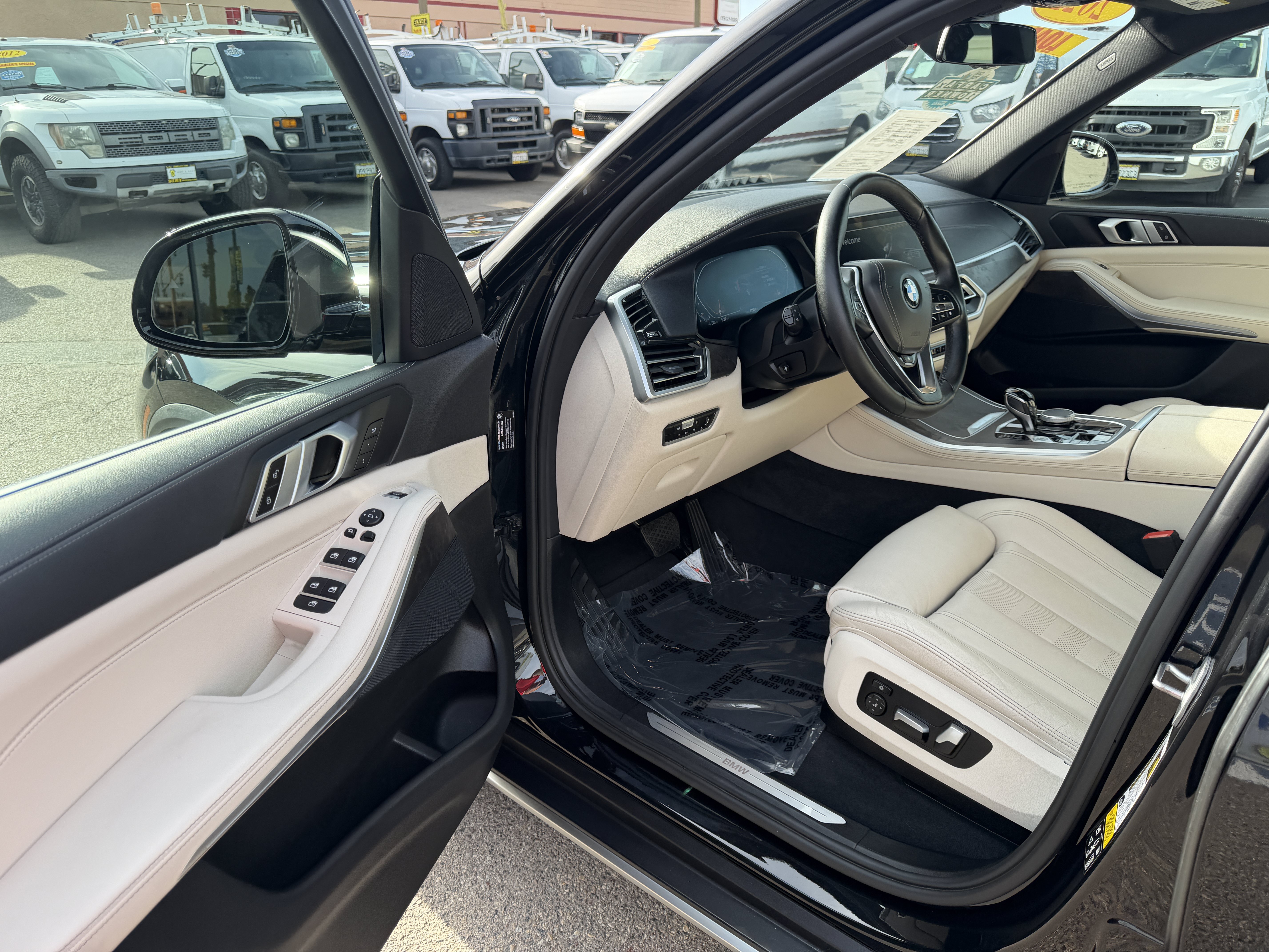 Used 2022 BMW X5 xDrive40i w/ Climate Comfort Package AWD/4WD image 18