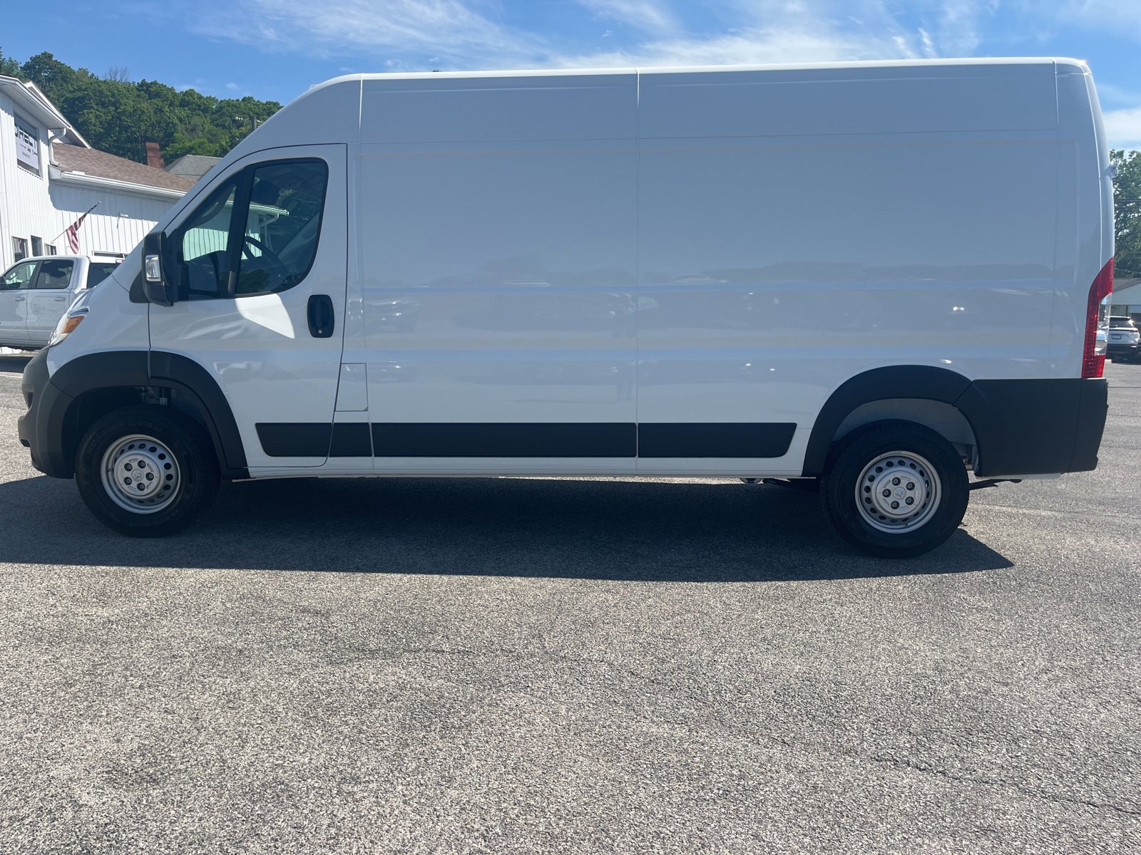 New 2026 RAM ProMaster 2500 w/ Convenience Group FWD image 3