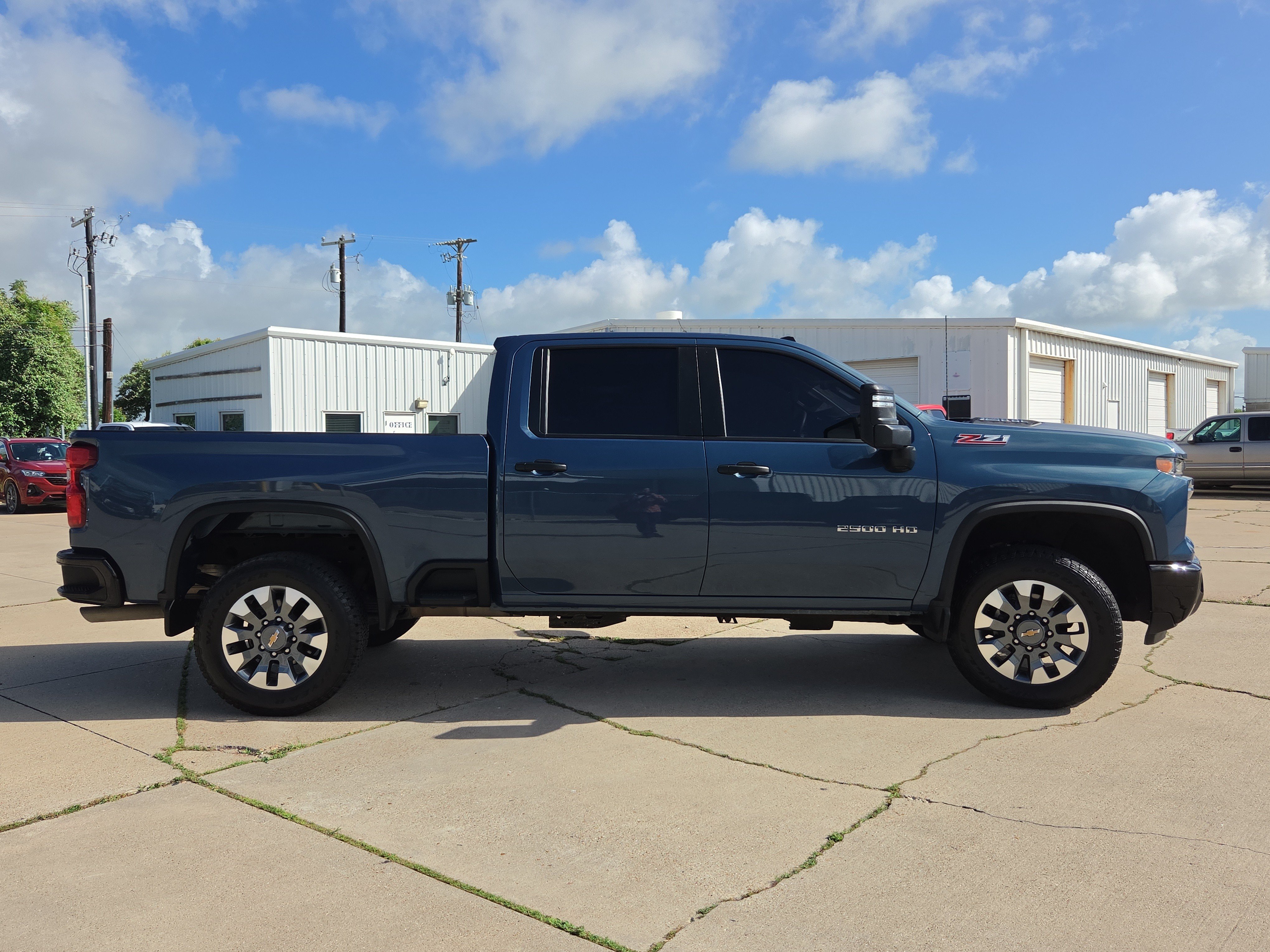 Used 2024 Chevrolet Silverado 2500 Custom w/ Custom Value Package AWD/4WD image 4