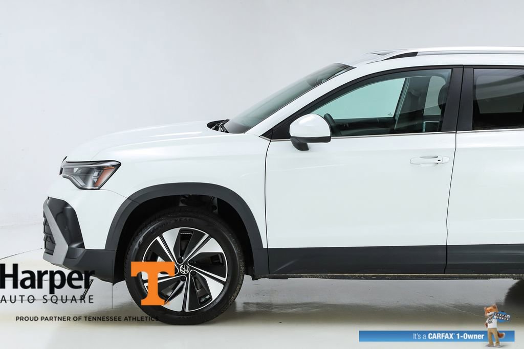 Used 2025 Volkswagen Taos SE w/ Panoramic Sunroof Package AWD/4WD image 41