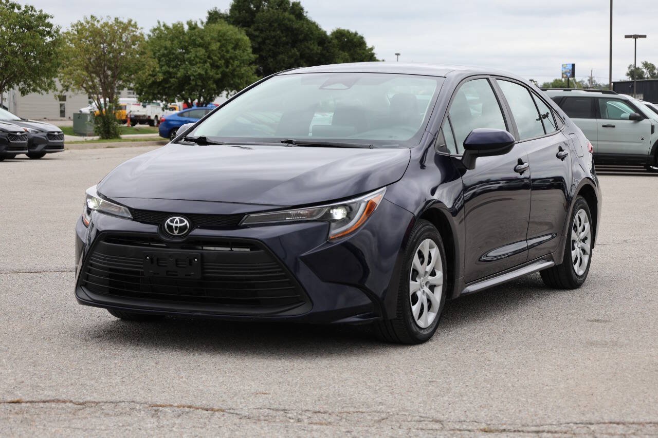 Used 2023 Toyota Corolla LE FWD image 6