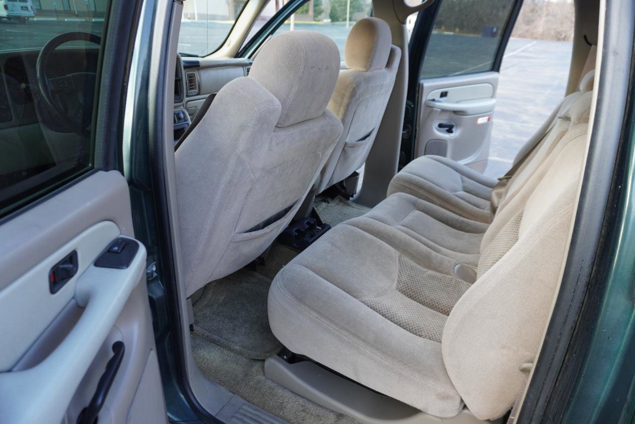 Used 2003 Chevrolet Suburban LS w/ LS Preferred Equipment Group image 25