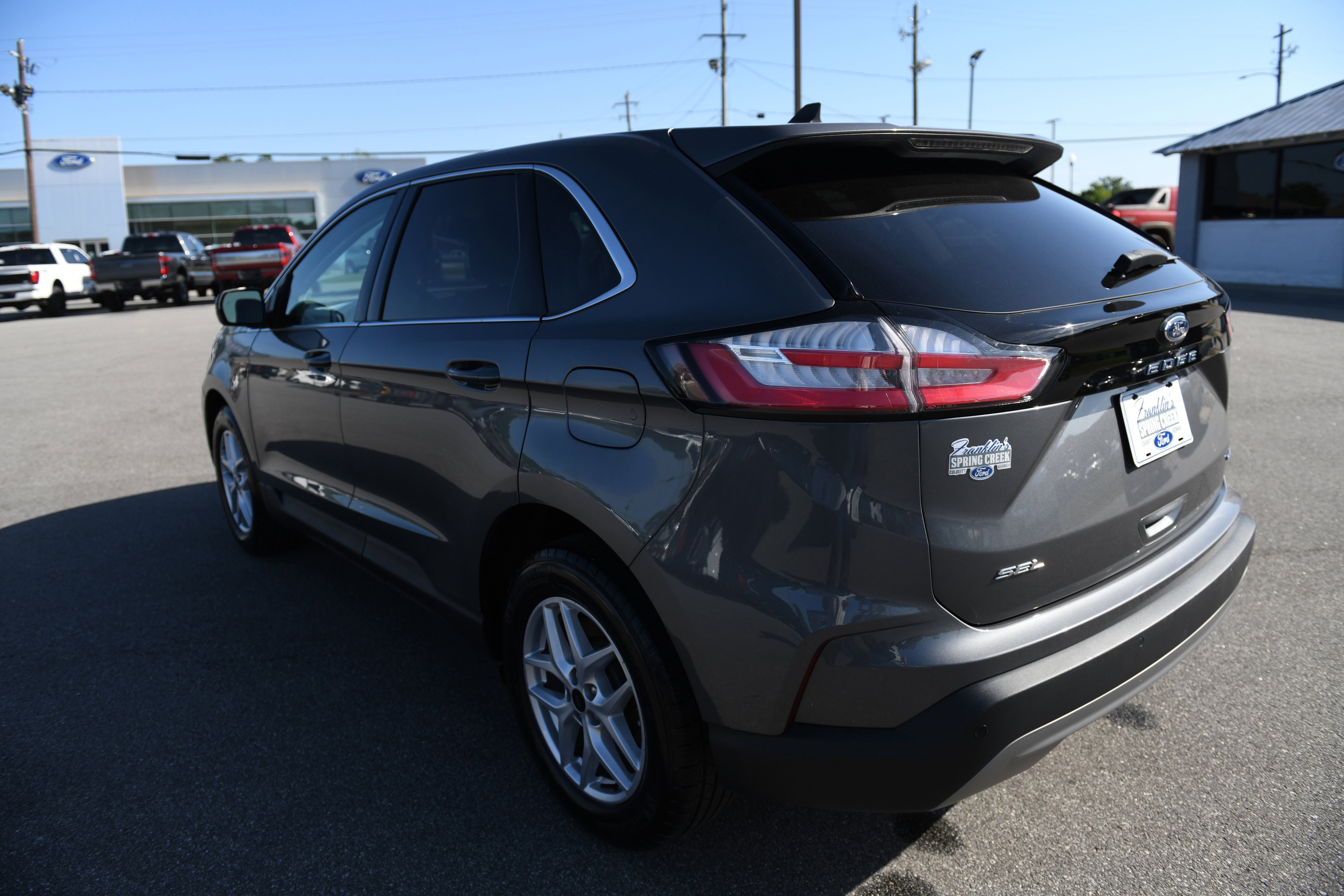 Used 2023 Ford Edge SEL image 7