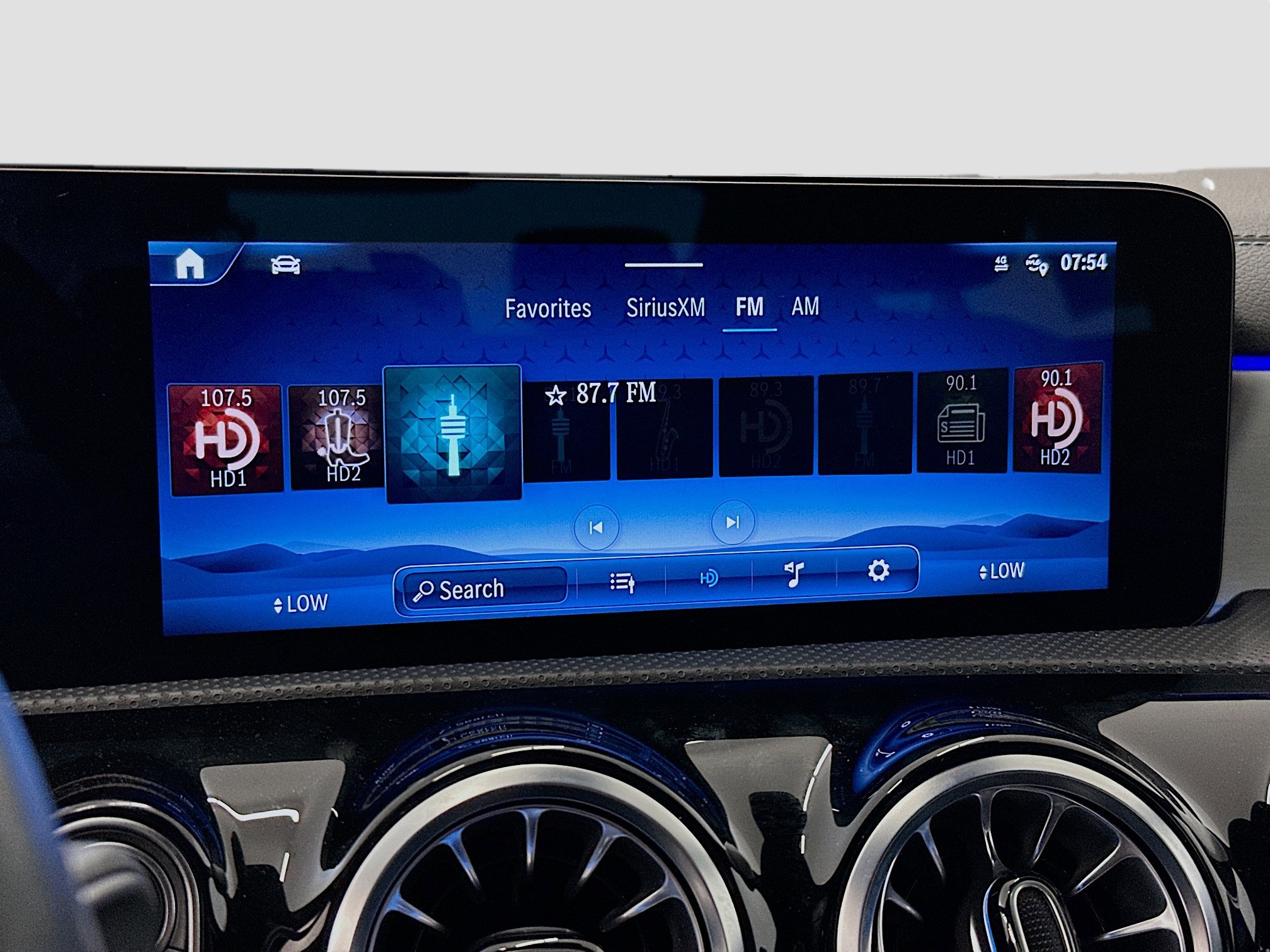 Used 2025 Mercedes-Benz CLA 250 4MATIC image 21