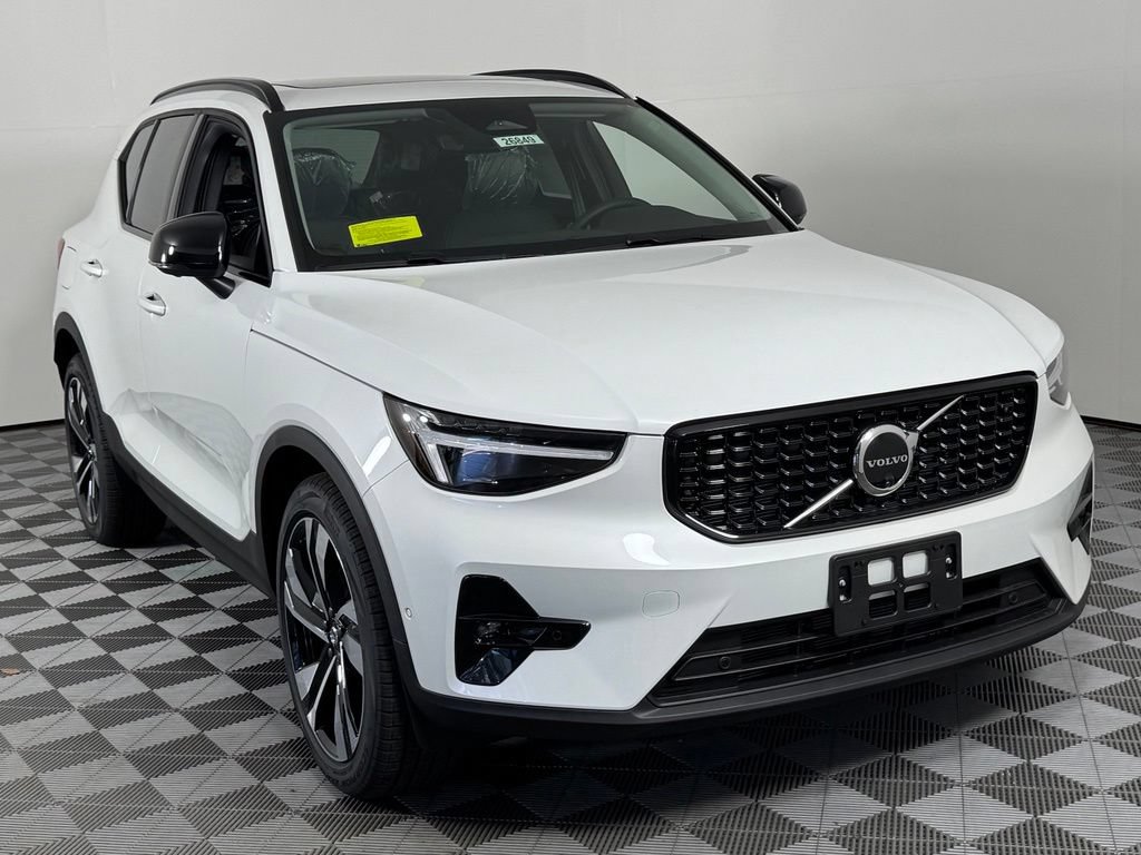 New 2026 Volvo XC40 B5 Ultra w/ Protection Package Premier AWD/4WD image 3