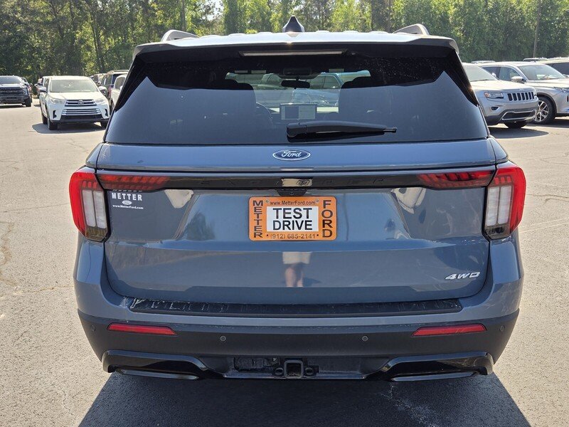Used 2025 Ford Explorer ST-Line AWD/4WD image 9