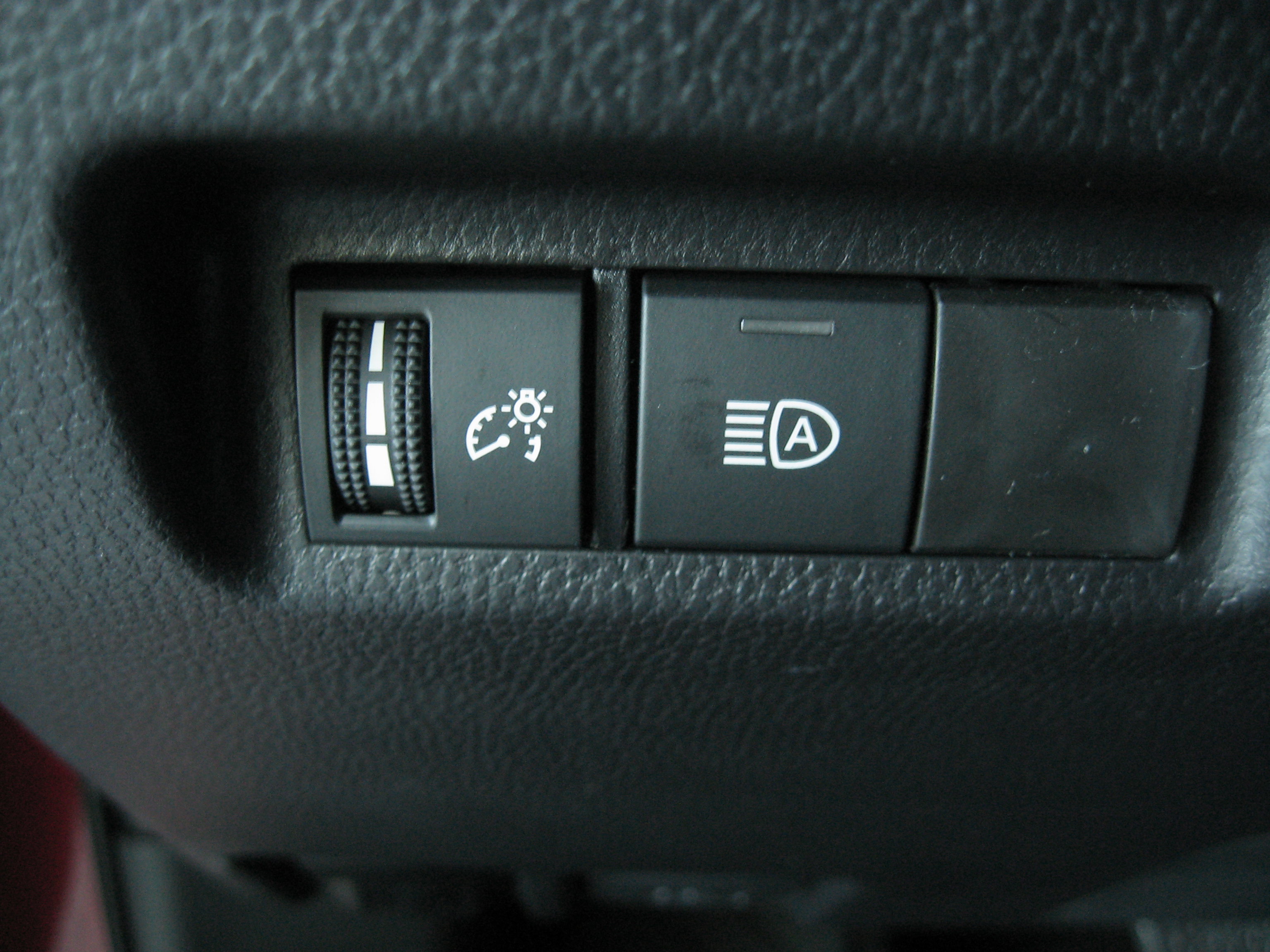 New 2025 Toyota RAV4 LE image 14