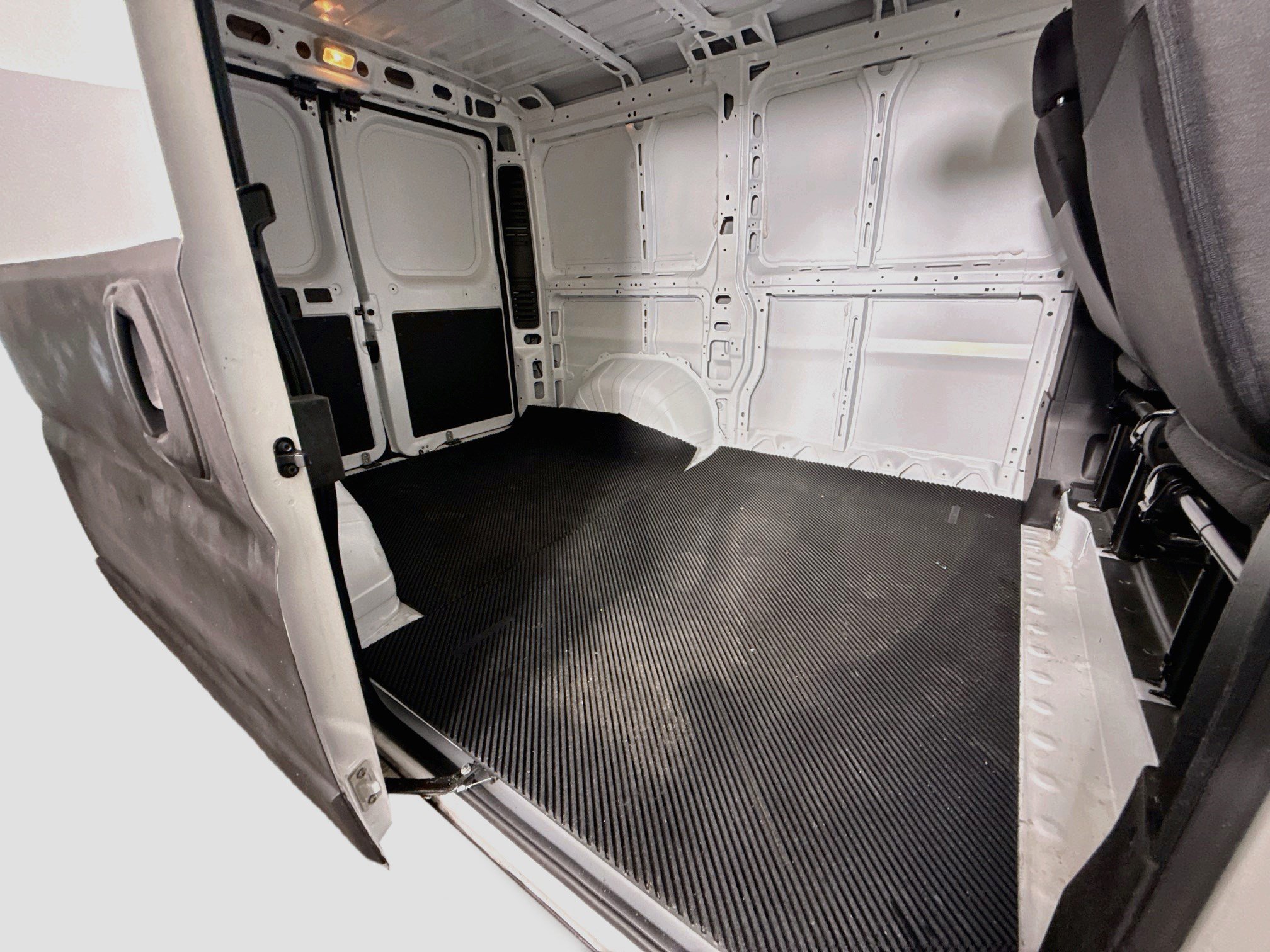 Used 2024 RAM ProMaster 1500 w/ Safety Group FWD image 25