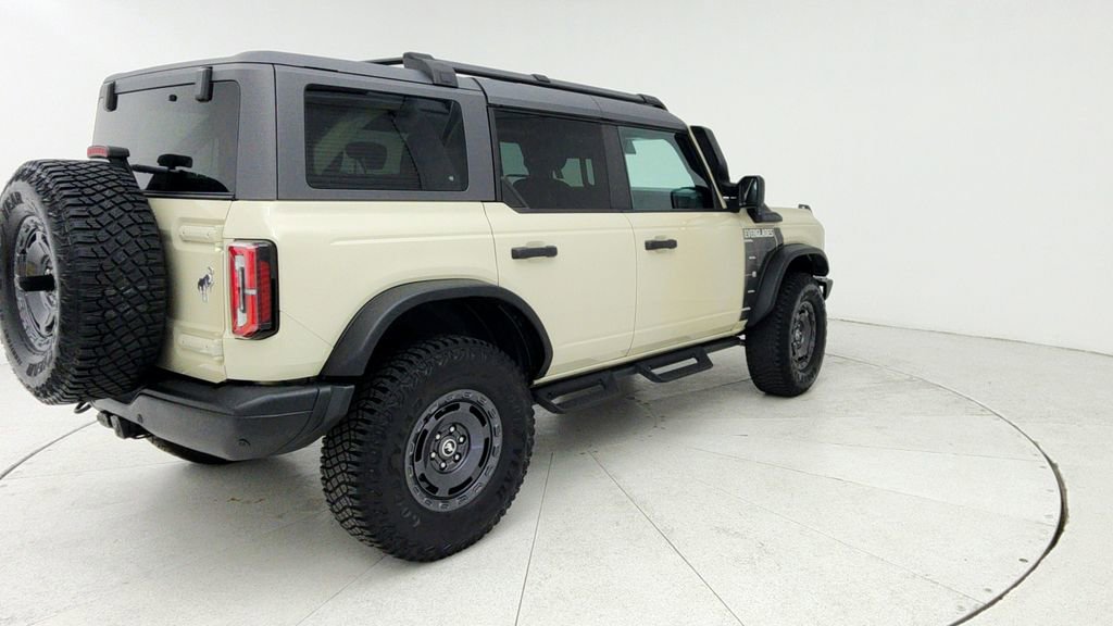 Used 2022 Ford Bronco Everglades image 8