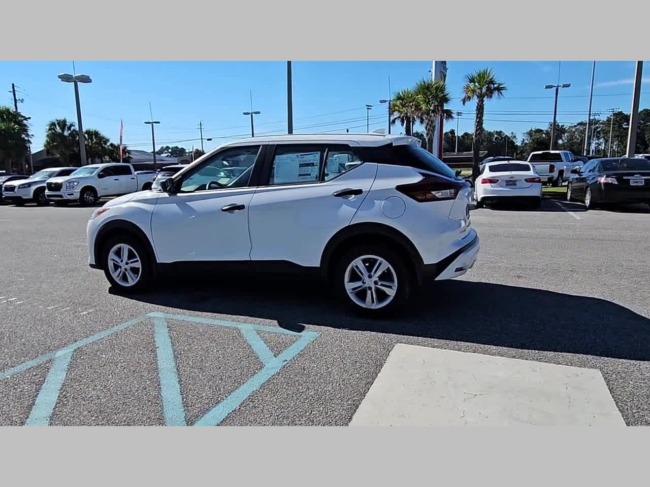 New 2025 Nissan Kicks Play S image 26