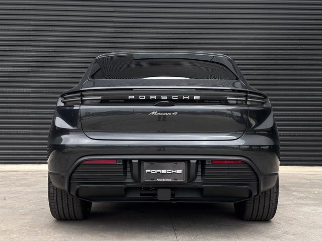 New 2026 Porsche Macan 4 Electric image 6