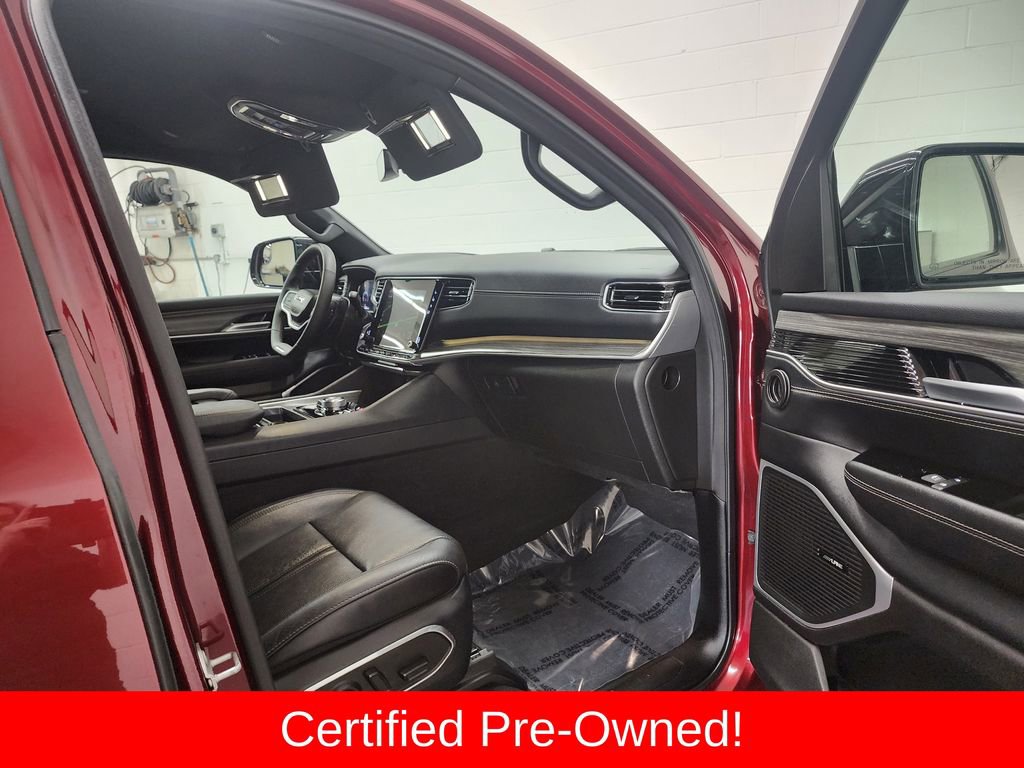Certified 2024 Jeep Wagoneer L Series III w/ Flexible Seating Group AWD/4WD image 34