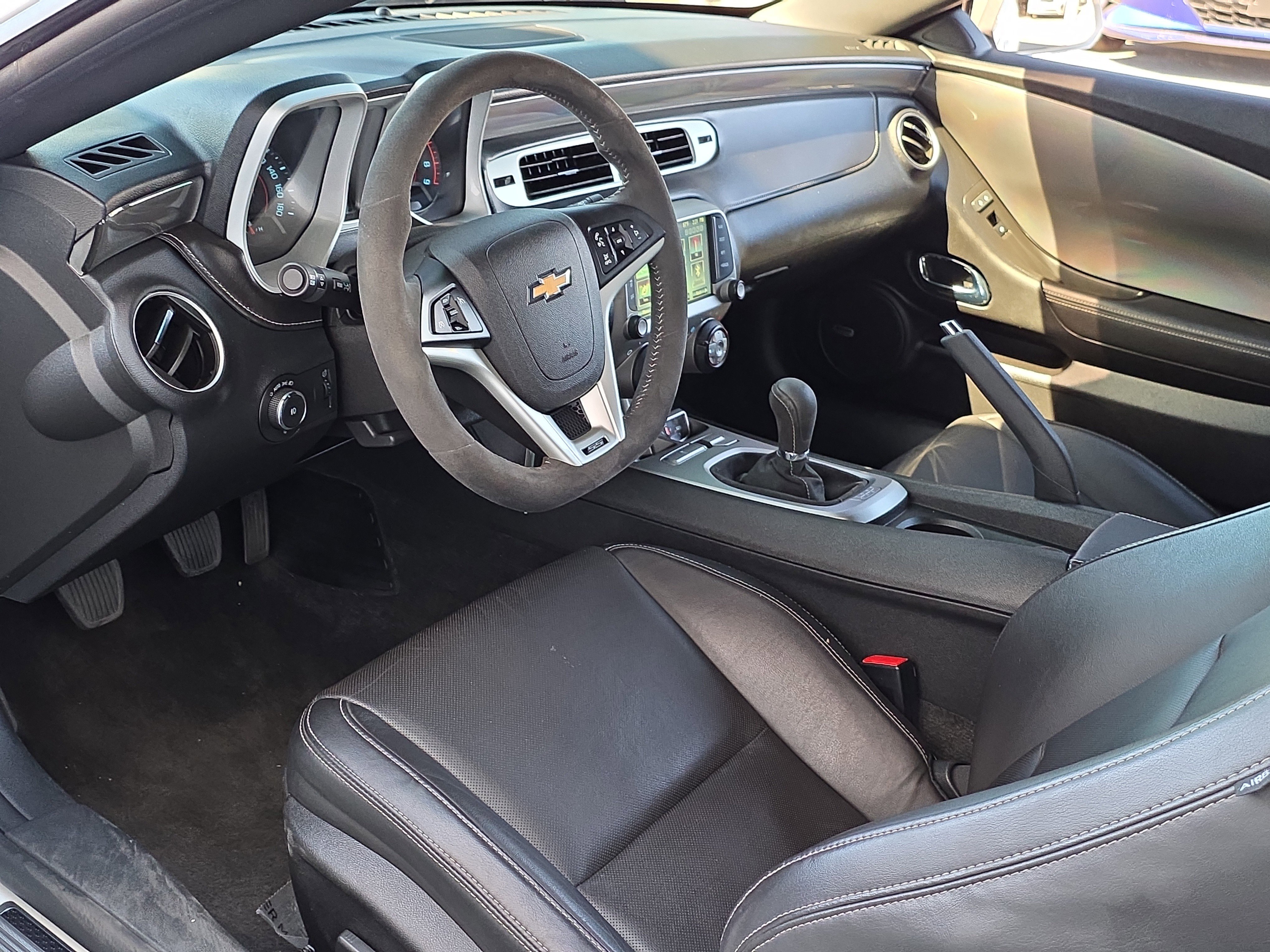 Used 2015 Chevrolet Camaro SS w/ SS Performance Package image 12