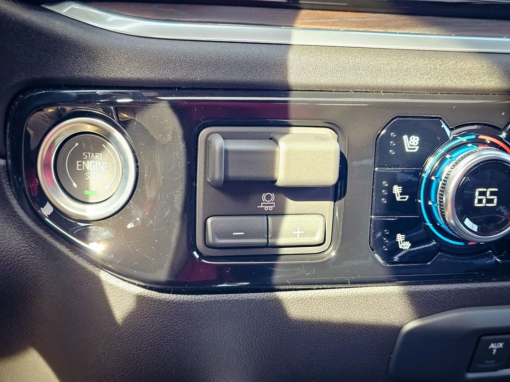 New 2026 GMC Sierra 2500 SLT w/ Max Trailering Package image 31