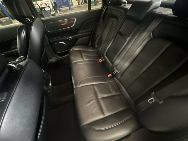Used 2017 Lincoln Continental Select FWD image 30