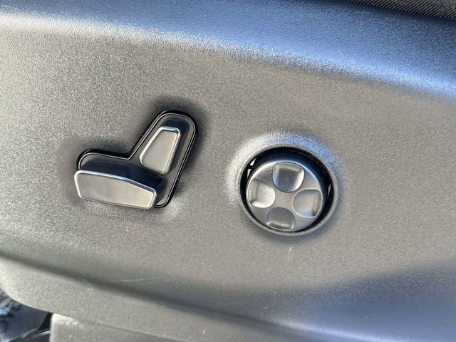 Certified 2024 Chrysler Pacifica Touring-L image 20