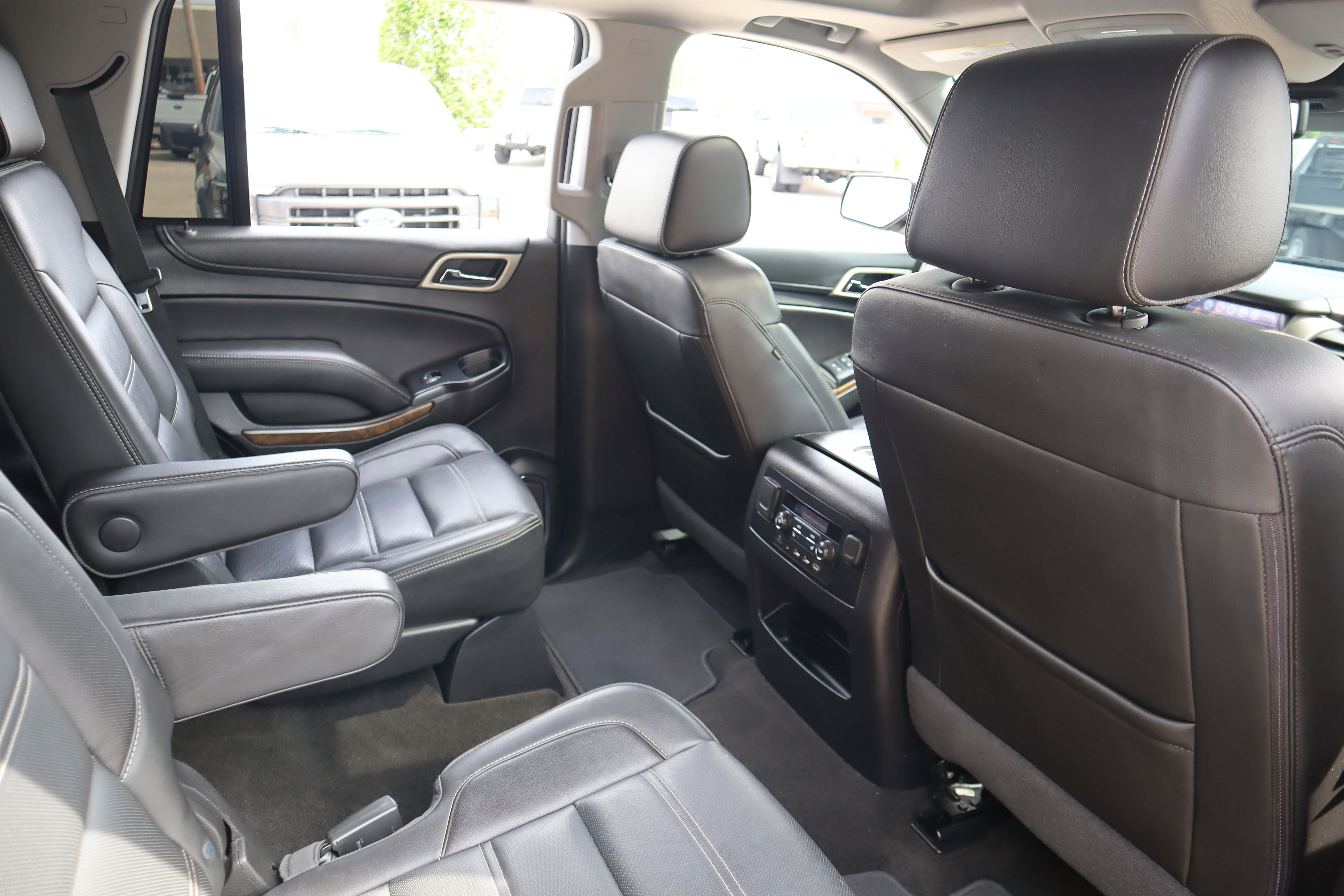 Used 2018 GMC Yukon Denali w/ Open Road Package AWD/4WD image 36