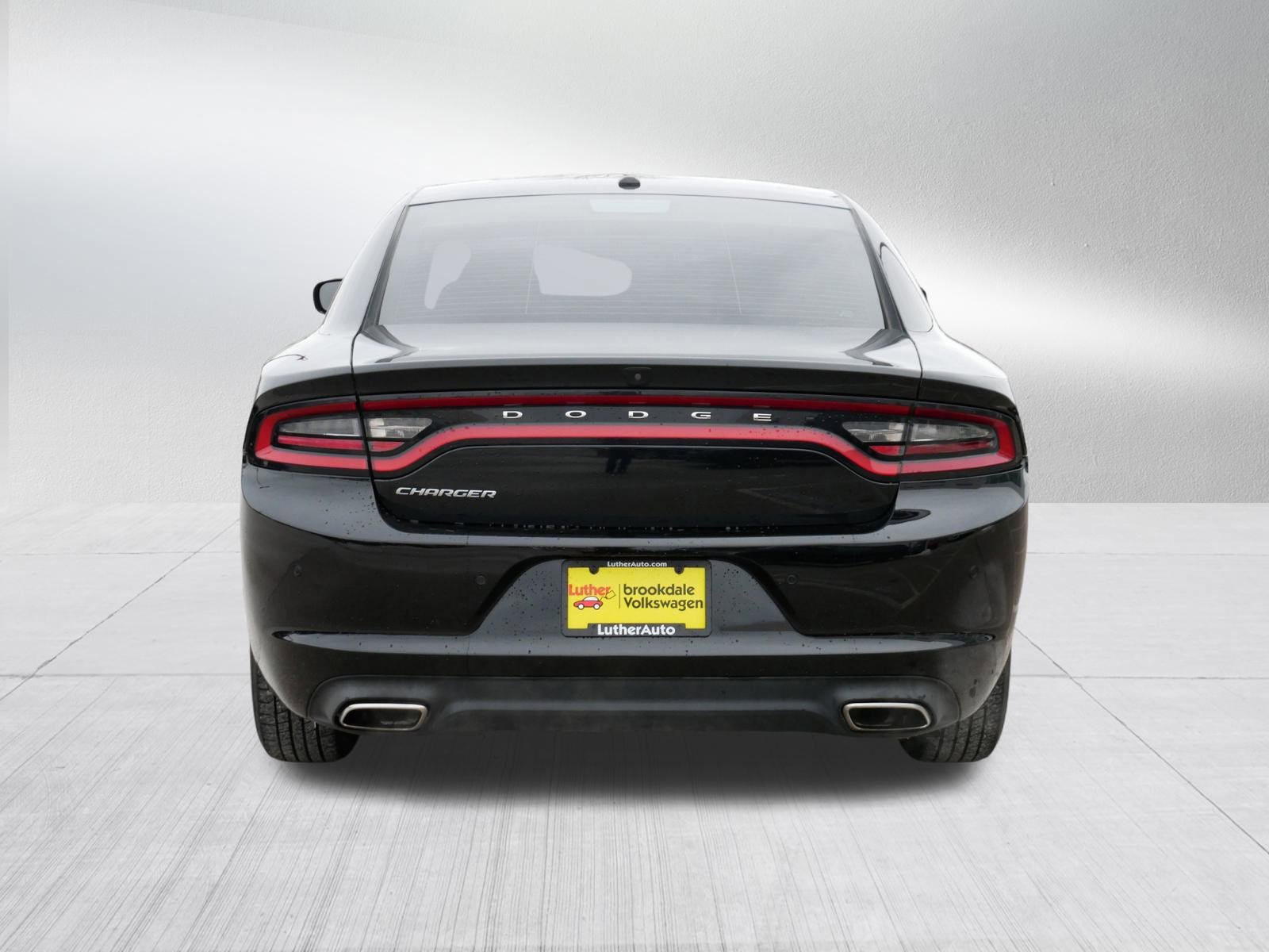 Used 2019 Dodge Charger SXT image 6