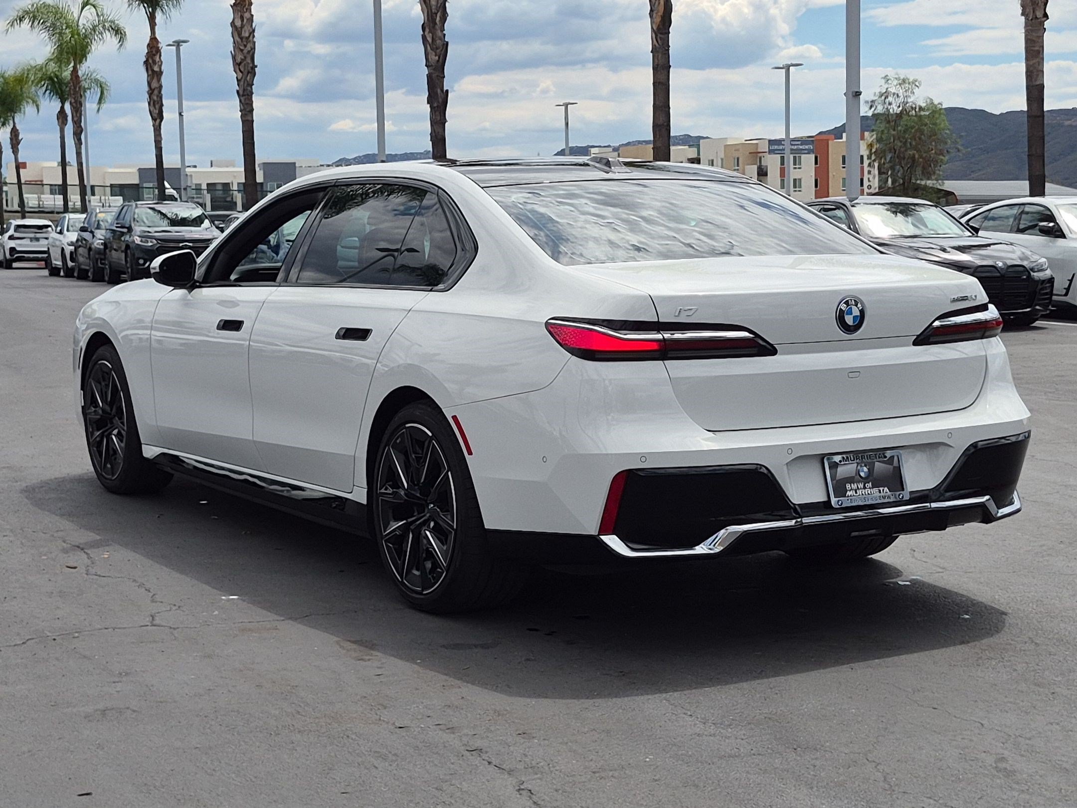 Certified 2024 BMW i7 eDrive50 w/ M Sport Package RWD image 8