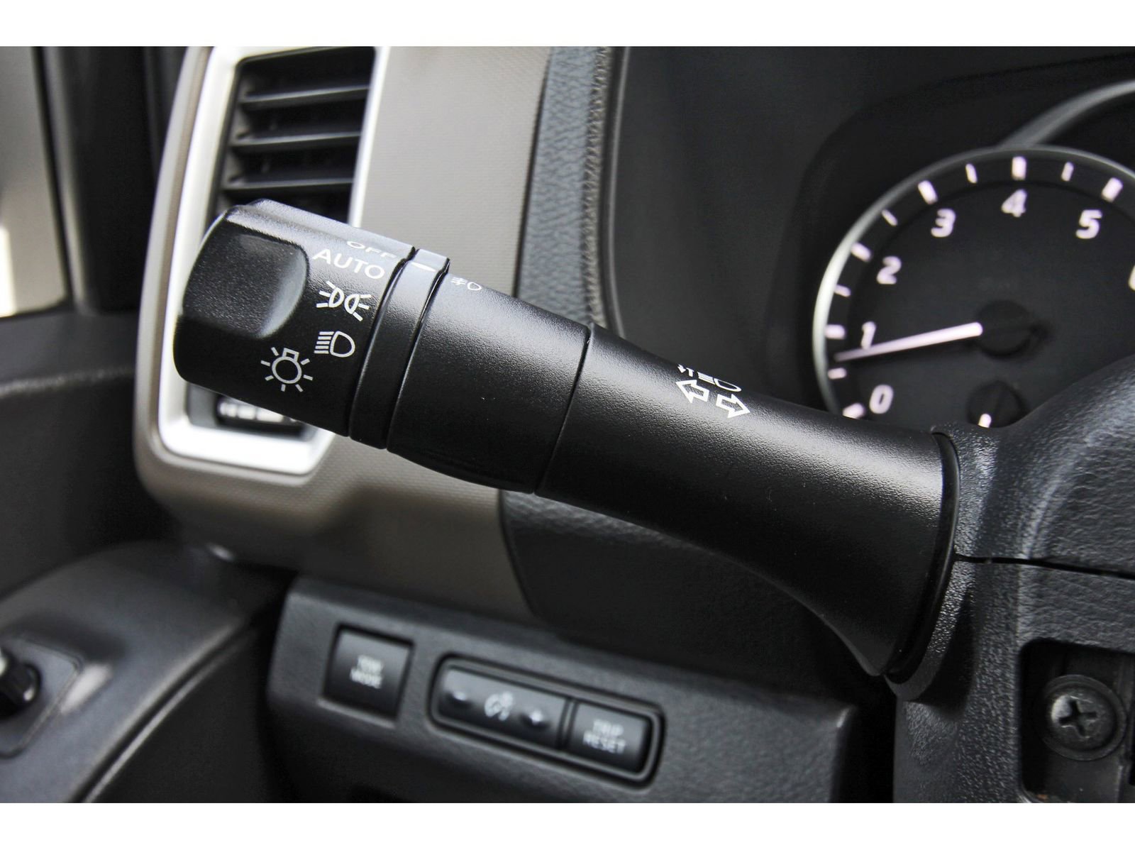 Used 2022 Nissan Frontier SV image 20