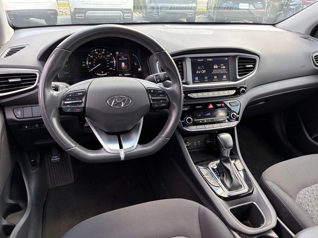 Used 2019 Hyundai Ioniq Plug-In Hybrid FWD image 29
