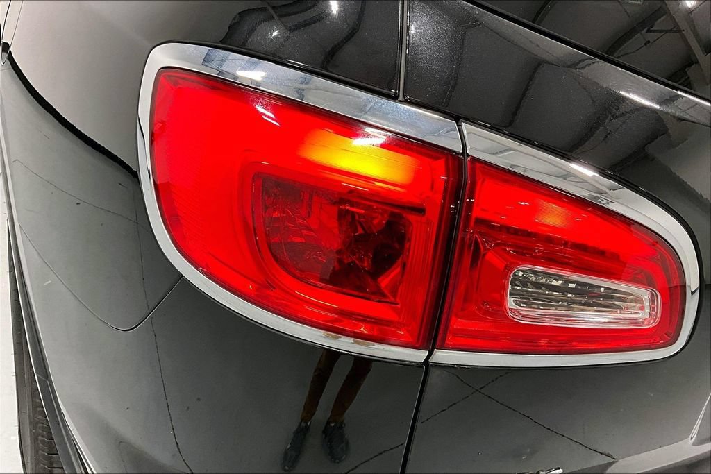 Used 2017 Buick Enclave Leather AWD/4WD image 38