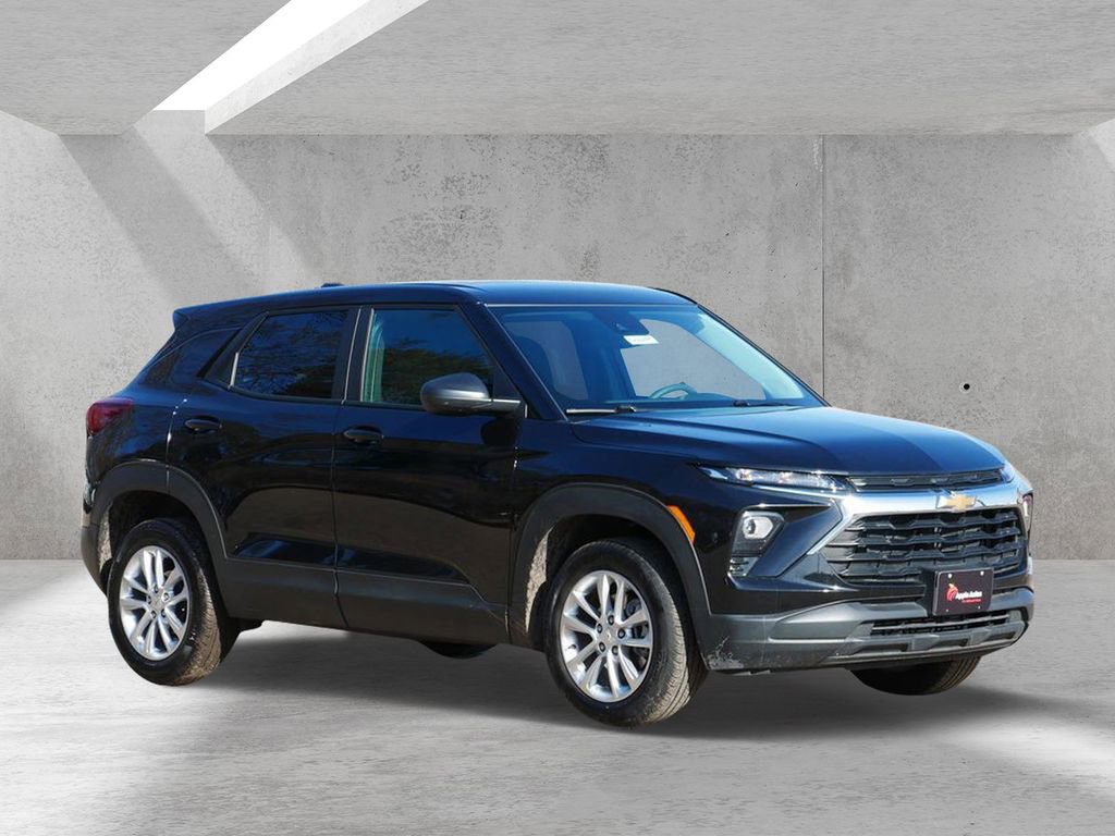 Used 2025 Chevrolet TrailBlazer LS w/ LS Convenience Package AWD/4WD image 1