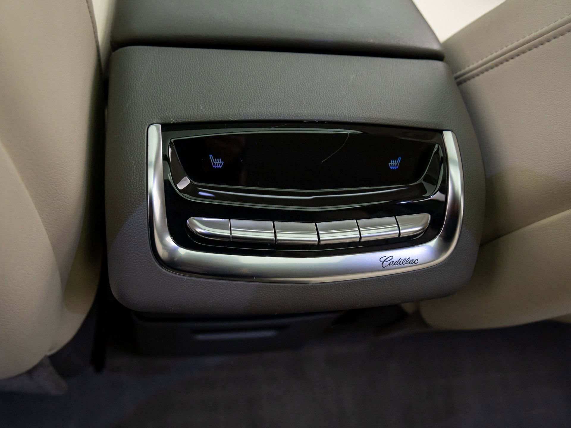 Used 2021 Cadillac XT6 Premium Luxury image 22