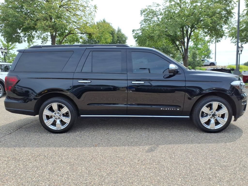 Used 2023 Ford Expedition Max Platinum AWD/4WD image 4