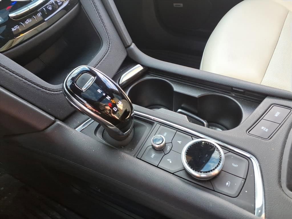 Used 2023 Cadillac XT6 Sport w/ Technology Package image 34