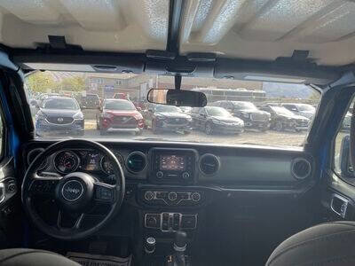 Used 2021 Jeep Gladiator Sport image 14