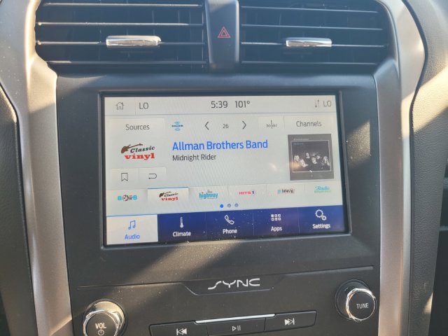 Certified 2020 Ford Fusion SE FWD image 22