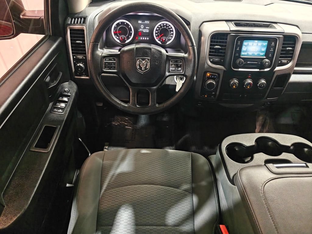 Used 2018 RAM 1500 Express w/ Express Value Package AWD/4WD image 4
