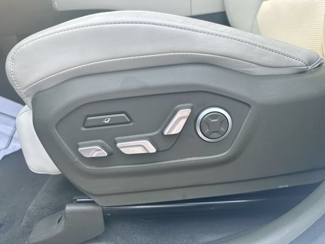 Used 2025 Hyundai Santa Fe Calligraphy AWD/4WD image 14