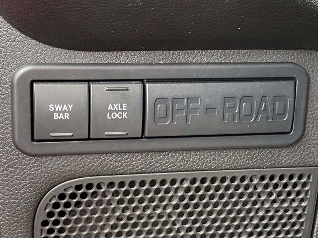 Used 2015 Jeep Wrangler Unlimited Rubicon w/ Connectivity Group image 26