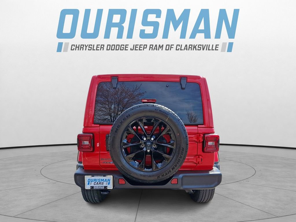 Used 2025 Jeep Wrangler Unlimited Sahara image 5