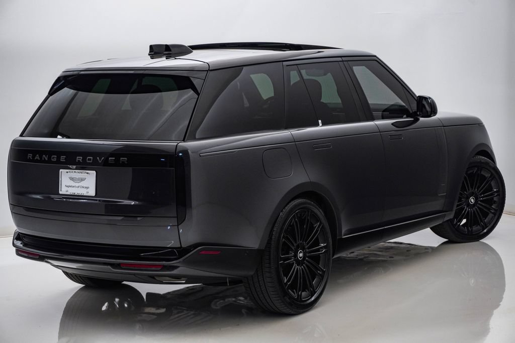 Used 2025 Land Rover Range Rover SE AWD/4WD image 11