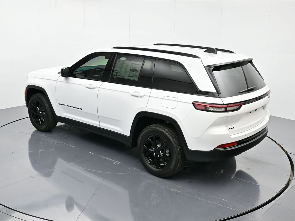 New 2025 Jeep Grand Cherokee Altitude image 34