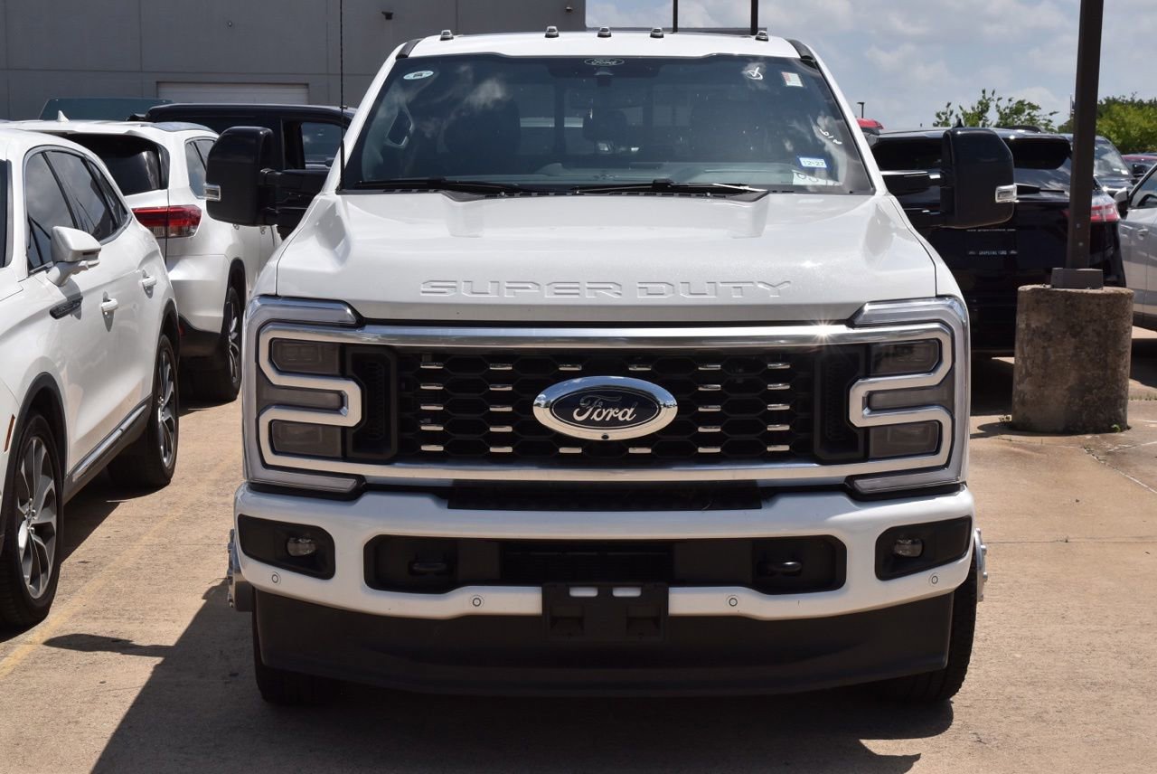 Used 2026 Ford F350 Platinum AWD/4WD image 3