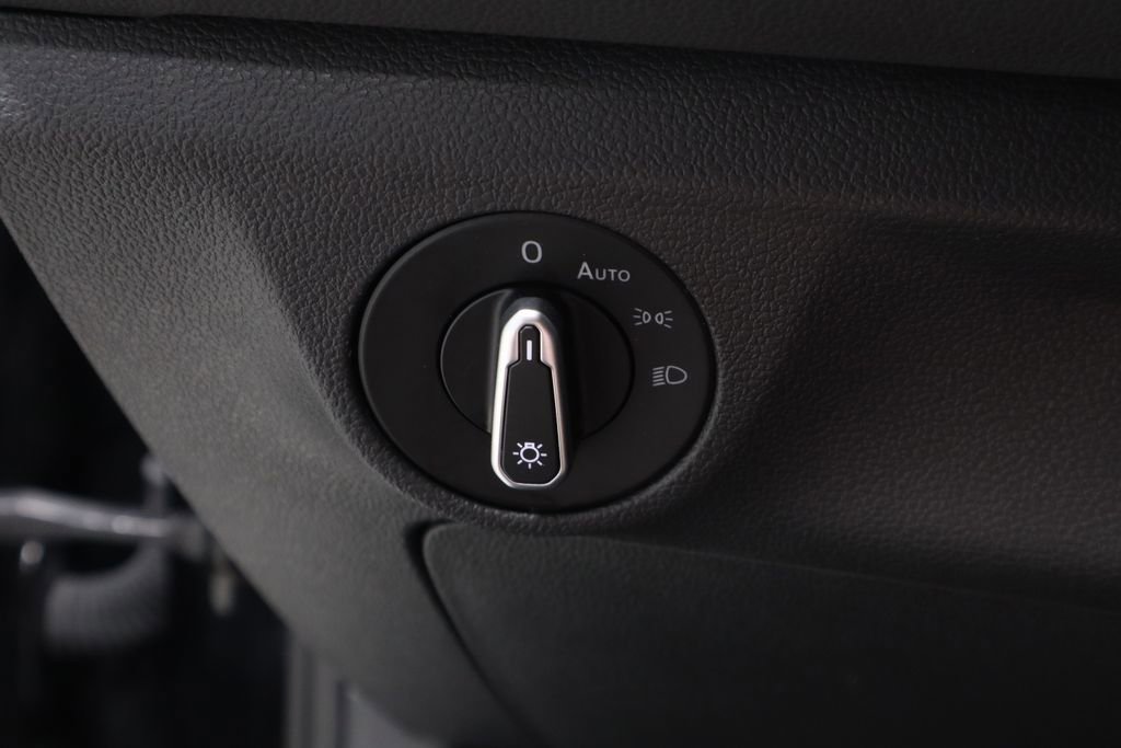 Used 2025 Volkswagen Jetta Sport FWD image 21