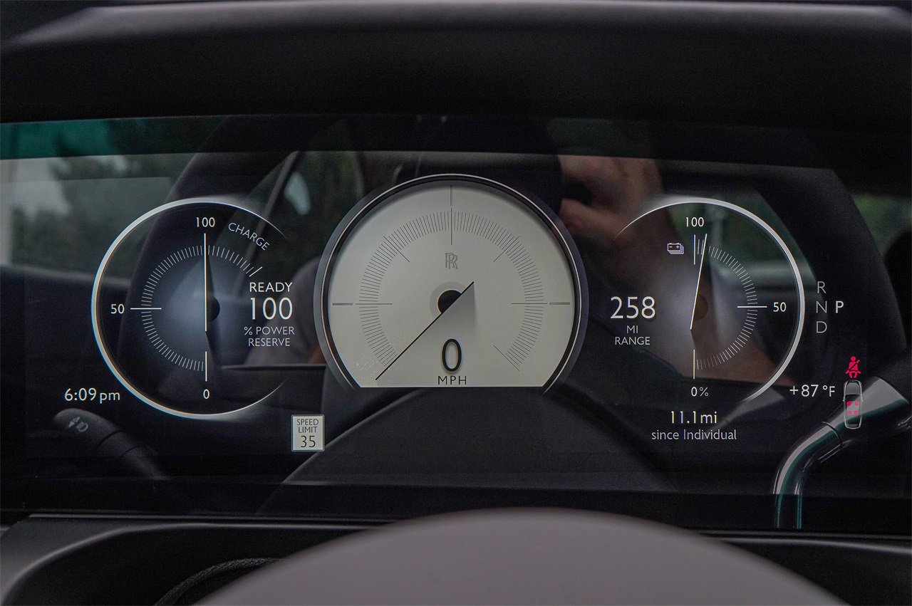 New 2025 Rolls-Royce Spectre w/ Spectre Launch Package image 33