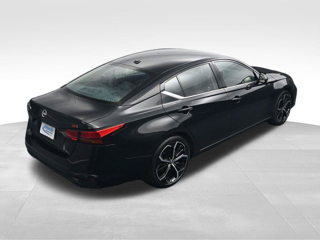 Used 2025 Nissan Altima 2.5 SR FWD image 32