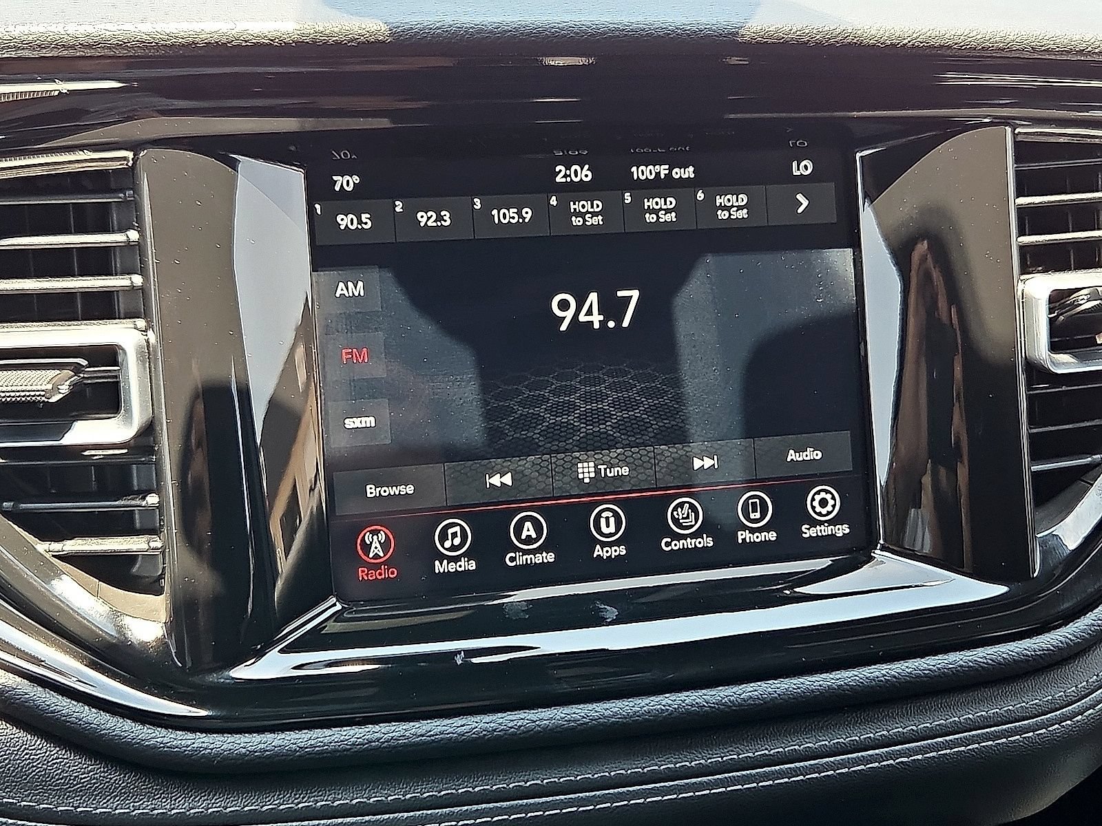Used 2024 Dodge Durango SXT w/ SXT Blacktop Group RWD image 19
